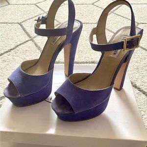 Steve Madden Suede Lavender Platform Pumps EUC